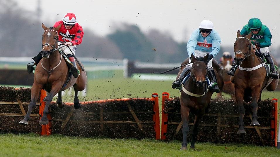 Clyne (centre) in action at Haydock